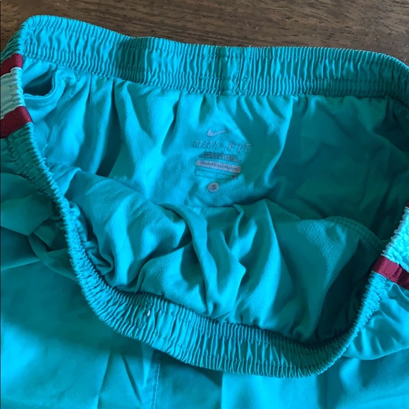 Nike Dri-Fit Shorts - Picture 4 of 6